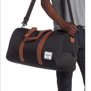 Hershel Supply Co. duffel bag - Black/Tan